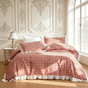 3pcs Plaid Ruffle Bedding Set, includes 1 duvet cover and 2 pillowcases, without inserts.Soft fabric with zipper closure, suitable for all seasons.