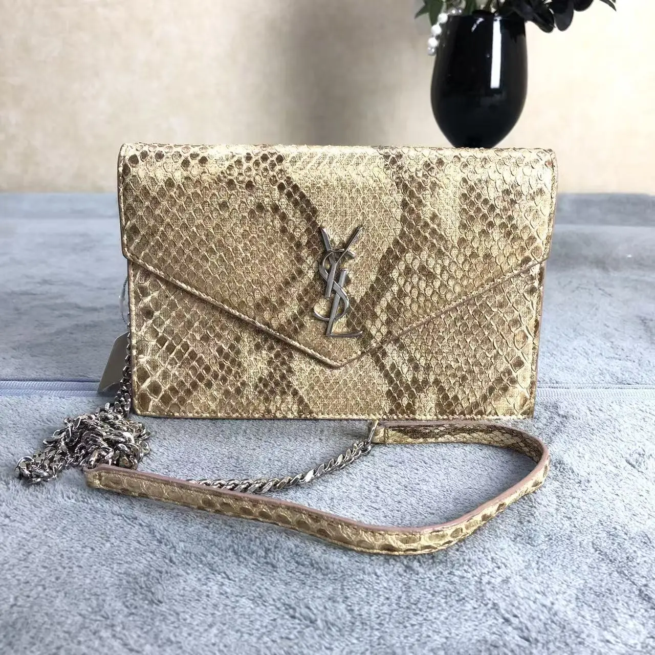 Pre-owned Yves Saint Laurent leather Crossbody Bags YSL Envelope Chain Wallet Crossbody Bag 001013