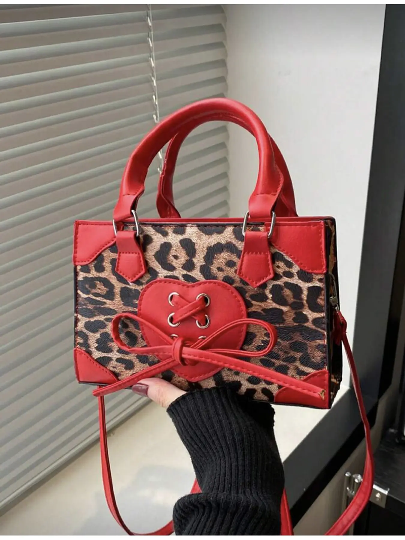 Women Retro Mini Leopard Bow Decor Contrast Color PU Zipper Tote Bag Fashionable Handbag Adjustable Shoulder Strap for Shopping Party Valentine's Day Gift New Fall Winter Leopard Wallet