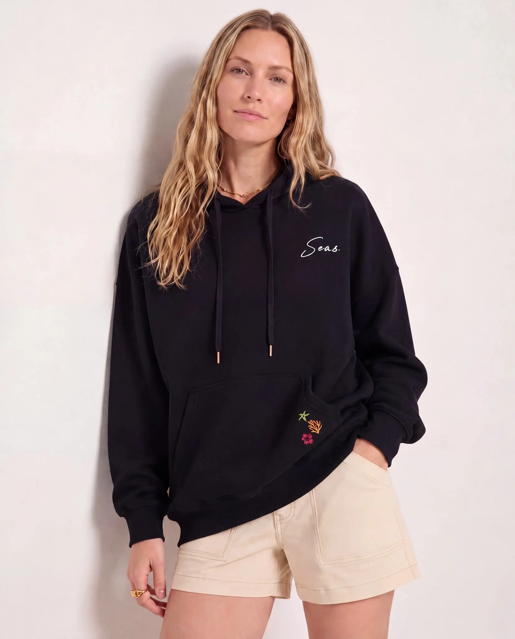 Oversized Plush Fleece Graphic Hoodie for Women, Cozy Pullover Sweatshirt with Embroidered Back Detail