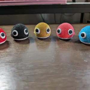 3D Printed Whale Toy - Colorful and Unique Design Featuring Black Yellow Red and Blue Options