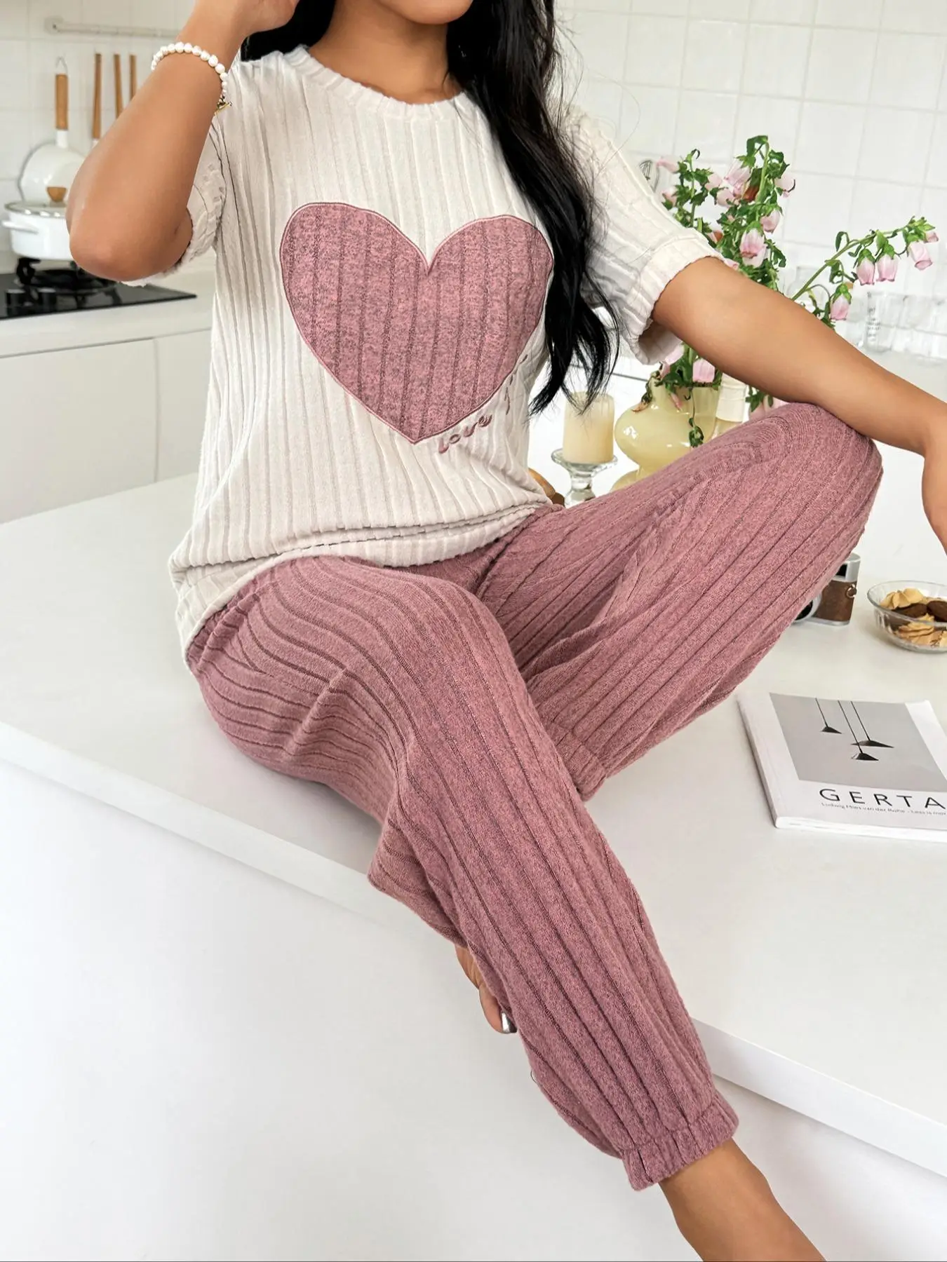 Women's Heart Print & Letter Embroidery Top & Elastic Waist Pants Pyjama Set, Round Neck Short Sleeve Tee & Ribbed Trousers Pj Set, Casual Comfy Sleep
