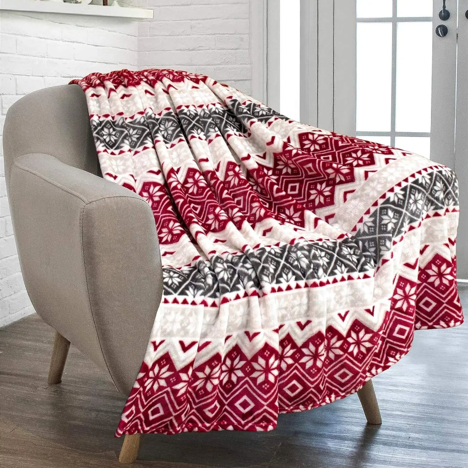 Festive Comfort: Shop G's Red Christmas Throw Blanket