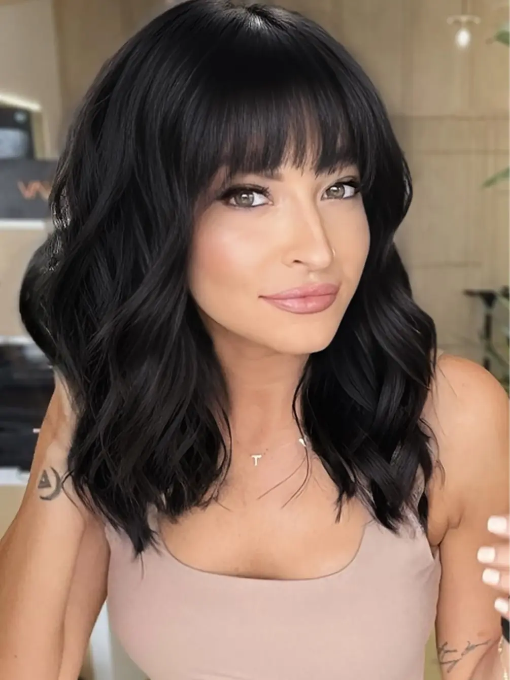 [AISI HAIR] Curly Bob Wig with Bangs Short Wavy Wine Red Color Wigs for Women Bob Style Synthetic Heat Resistant Bob Wigs