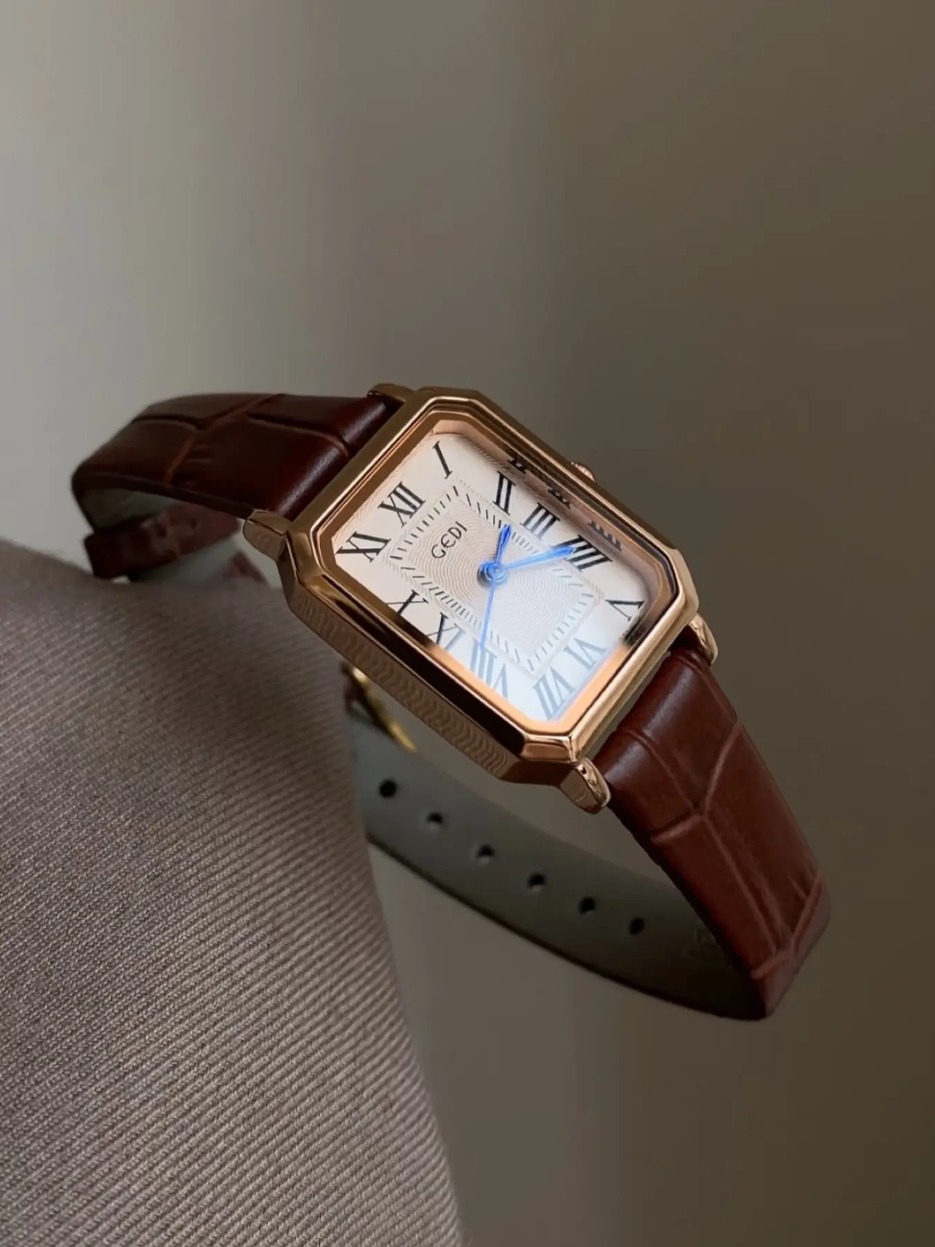 Vintage Elegant Women's Classic Square Leather Watch, High-End Roman Bamboo Texture Strap, Perfect Match for Clothes, Stylish Accessory, Quartz Wristwatch