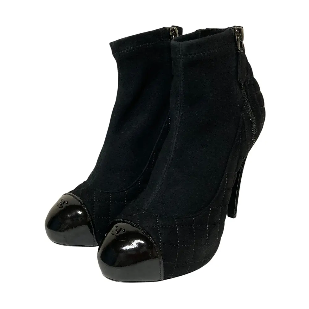 Pre-owned CHANEL Suede Small Leather Goods Matelasse Ankle Boots