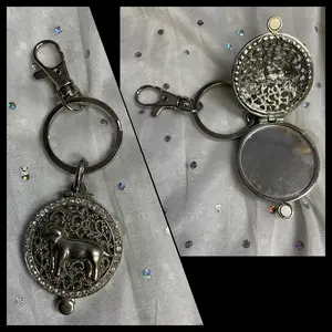 LOCKET KEYCHAIN WITH MIRROR & DOG ON FRONT