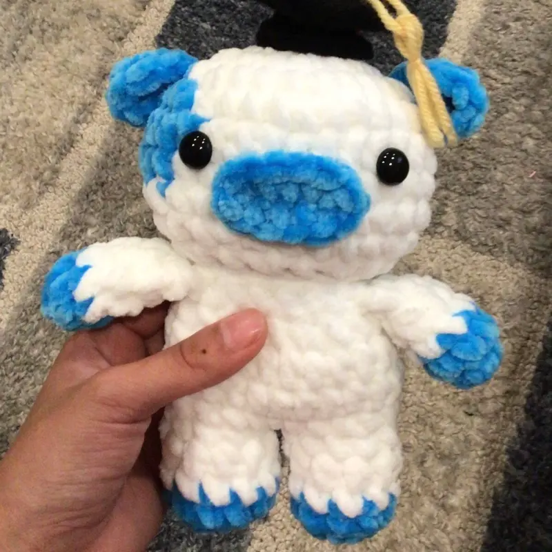 Crochet Graduation Cow