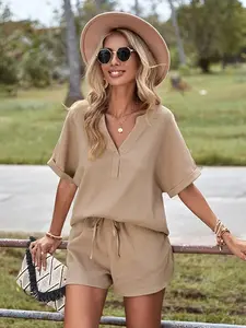 Women's V-Neck Textured Zipper Sweater & Belted Waist Shorts Set, Womenswear, Casual Fashion, Minimalist, Comfortable and Stylish, Perfect for Daily Wear