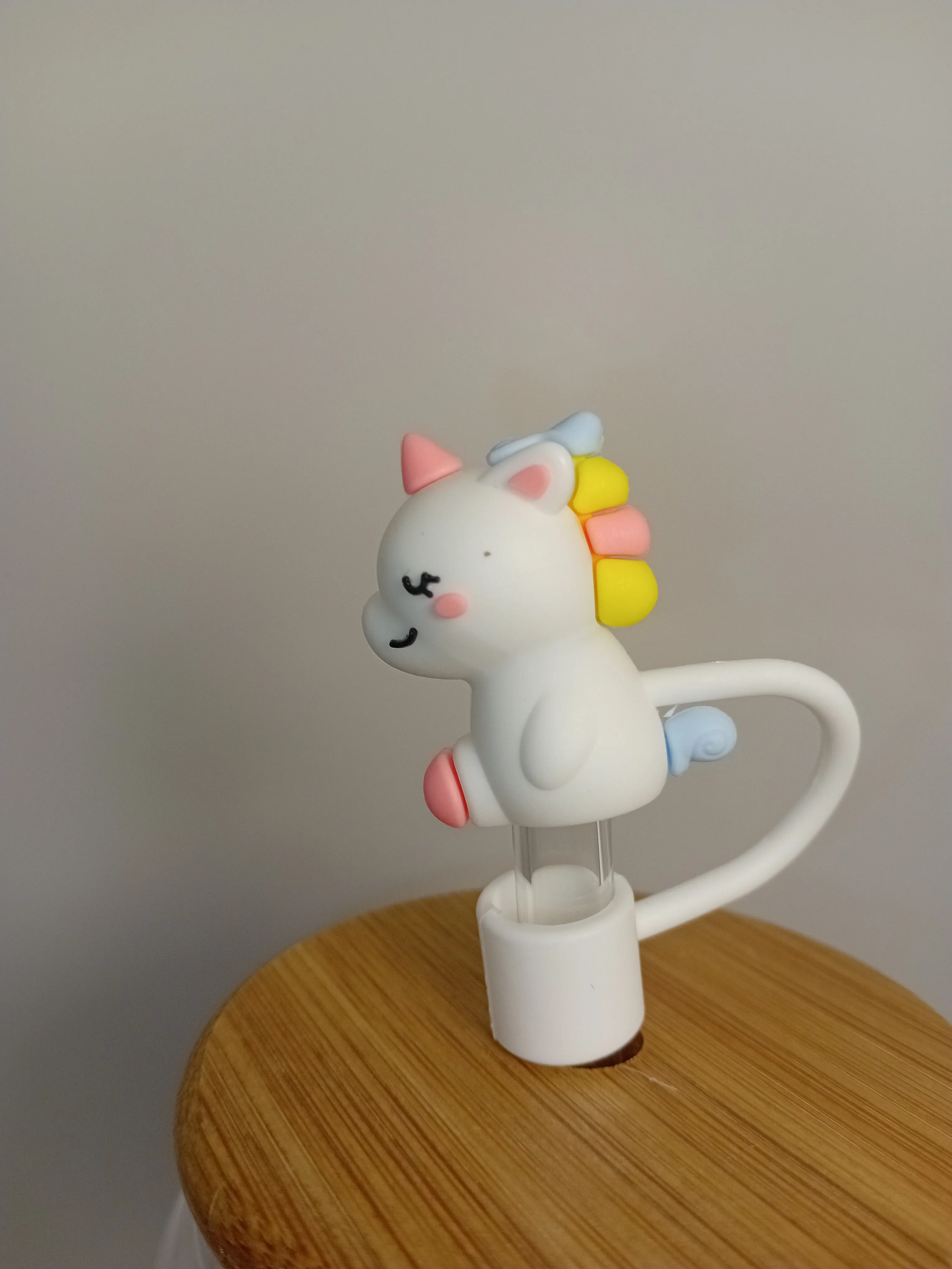 Straw Topper ST-1 Adorable Cat Design with Colorful Accents & White Base for Drinks Charming Whimsical Accessory for Any Occasion