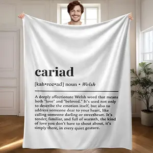 1 piece cariad: expression of love and affection in Welsh themed flannel blanket - Super soft flannel blanket, suitable for beds and sofas, all-season use, modern design, digitally printed pattern, 100% polyester material, machine washable