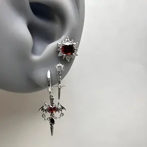 3PCS Fashionable Dark Y2K Gothic Style Devil Wing Pendant Earrings, Exquisite and Versatile Neutral Minimalist Design Ear Clips, Sweet and Cool Girl Earrings, Suitable for Daily Wear and Holiday Parties, Fashion Accessories