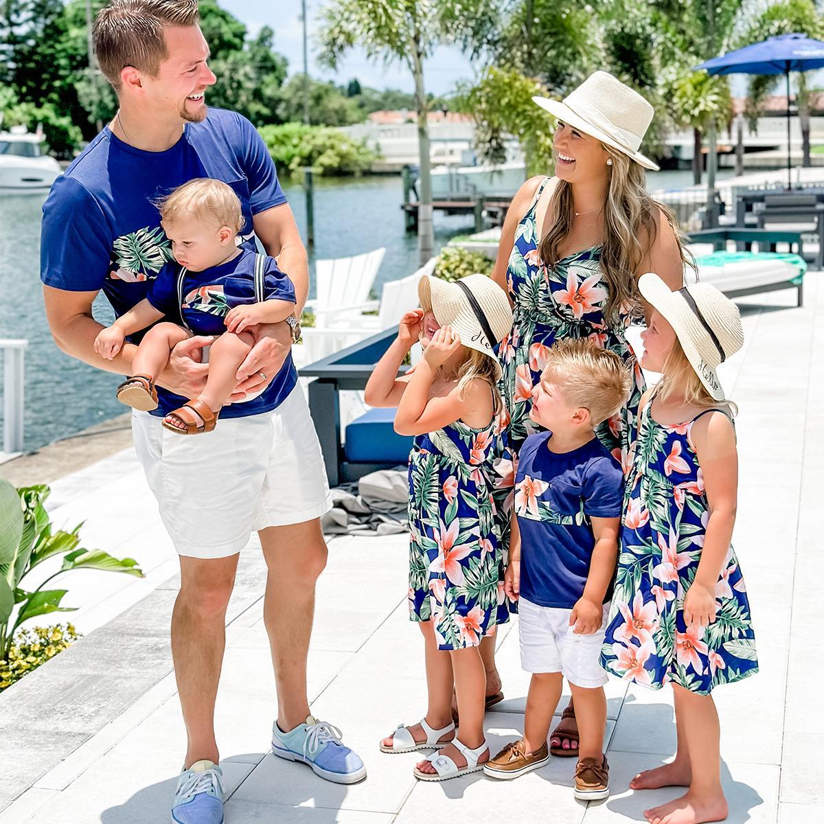 PatPat Family Matching Tropical Floral Print T-Shirts & Spaghetti Strap Midi Dresses Hidden Snap Vacation Beach Wear Soft Comfy 100% Polyester & 73% Polyester 23% Cotton 4% Spandex PatPat Family Matching Tropical Floral Print T-Shirts & Spaghetti Strap Midi Dresses Hidden Snap Vacation Beach Wear Soft Comfy 100% Polyester & 73% Polyester 23% Cotton 4% Spandex