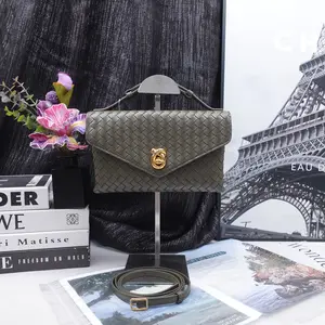 Pre-owned Bottega Veneta Lambskin Shoulder Bags Knot Lock Olive Green Shoulder Bag T10289076