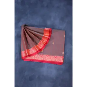 Richly Detailed Cotton Saree: Elegant Blend of Tradition & Modernity