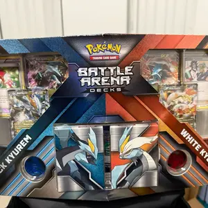 Pokémon Battle Arena Decks: Black Kyurem Ex vs White Kyurem Ex - Official Trading Card Game Set
