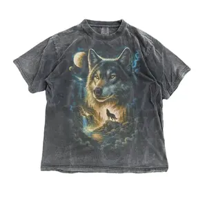 Wolf Vintage 90s Graphic Style Comfort Colors Tshirt, Grunge Retro Howling Wolf Faded T-Shirt, Nature Galaxy Y2k Streetwear,2000s Wolf Gift Shortsleeve