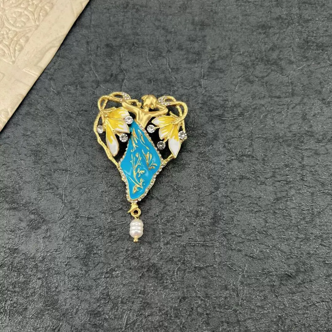 princess brooch 
