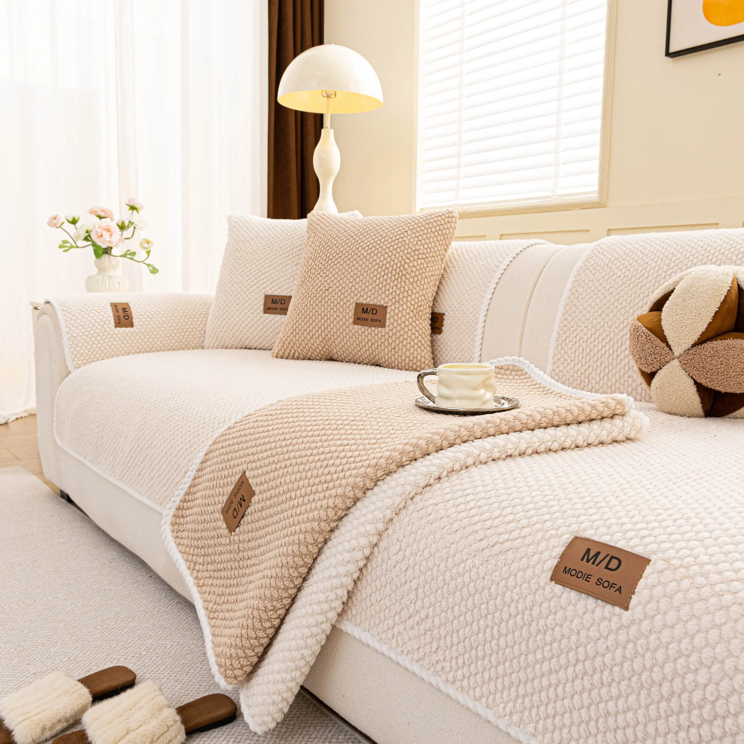 Pure Color Sofa Cover Soft Velvet, Couch Cover, Non-Slip Sofa Protector, Comfortable Cushion Cover Sofa Slipcover for Home Living Room Decoration
