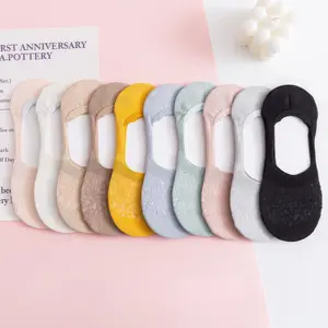 5/10 Pairs Lace No-Show Invisible Socks for Women – Sheer Mesh Lining Low-Cut Liners with Silicone Heel Grips, Breathable Non-Slip Boat Socks for Flats, Loafers, Ballet Shoes, Daily Summer Wear