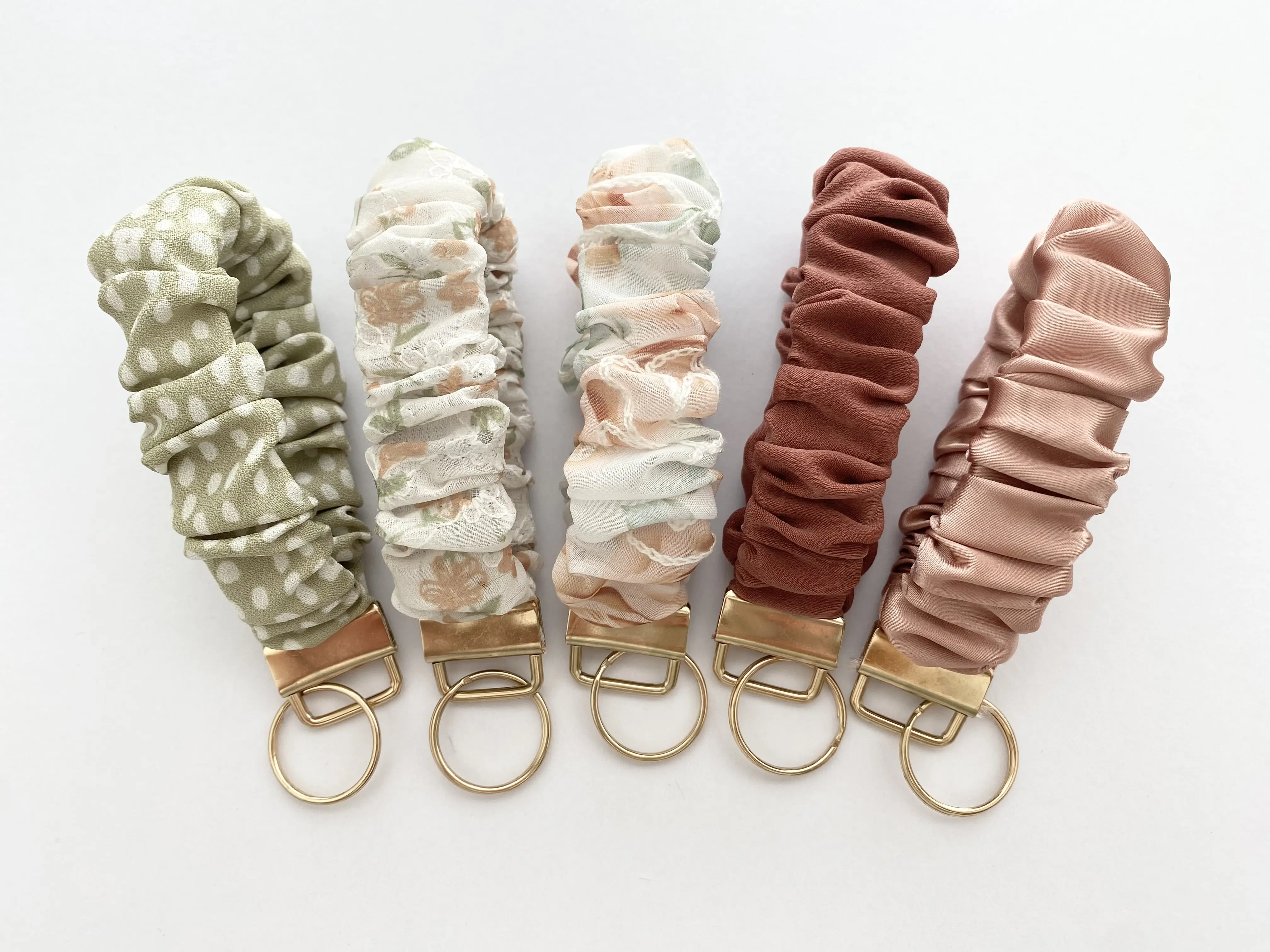 Scrunchie Keychain Wristlet, keychain, key fob keychain, scrunchie keychain,  wristlet keychain, keychain wristlets, gifts