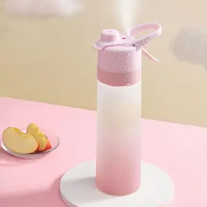 1 Piece 650ml Gradient Leakproof Water Bottle, Hydration Bottle, Portable Large Capacity Sports Drinking Cup With Spray Mist Function For Gym & Travel
