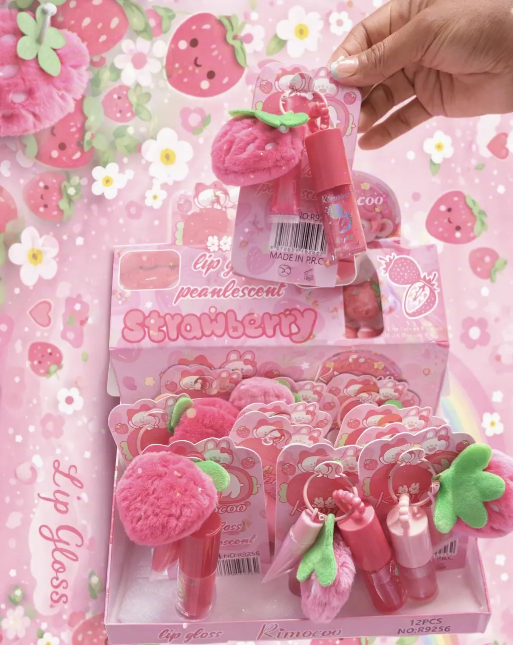 STRAWBERRY LIPGLOSS STRAWBERRY LIPGLOSS