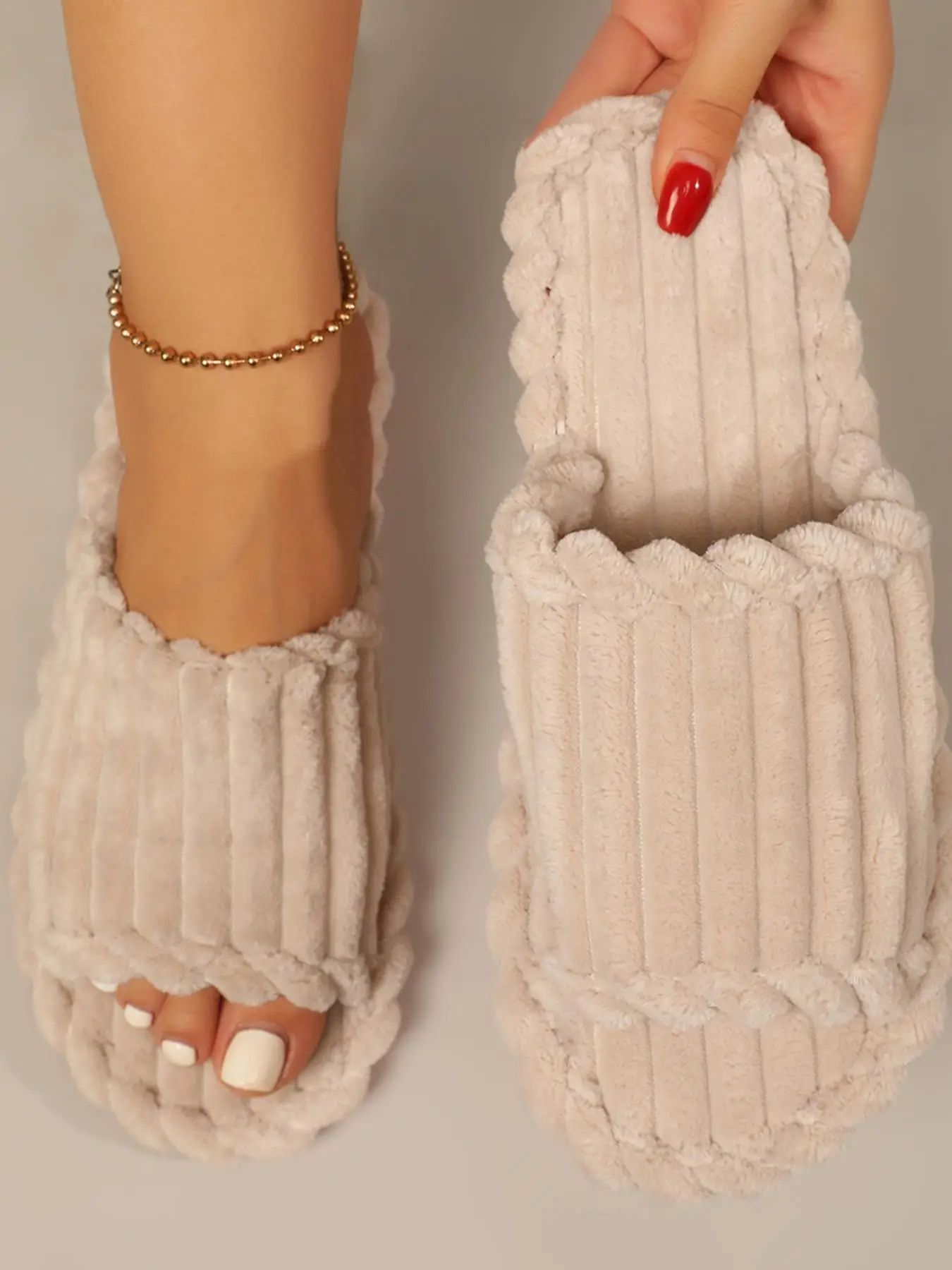 Solid House Slippers, 2025 New Trendy Soft and Cozy Slippers, Warm Fuzzy Slippers, House Shoes, Useful Birthday Gift for Girlfriend Indoor Slippers