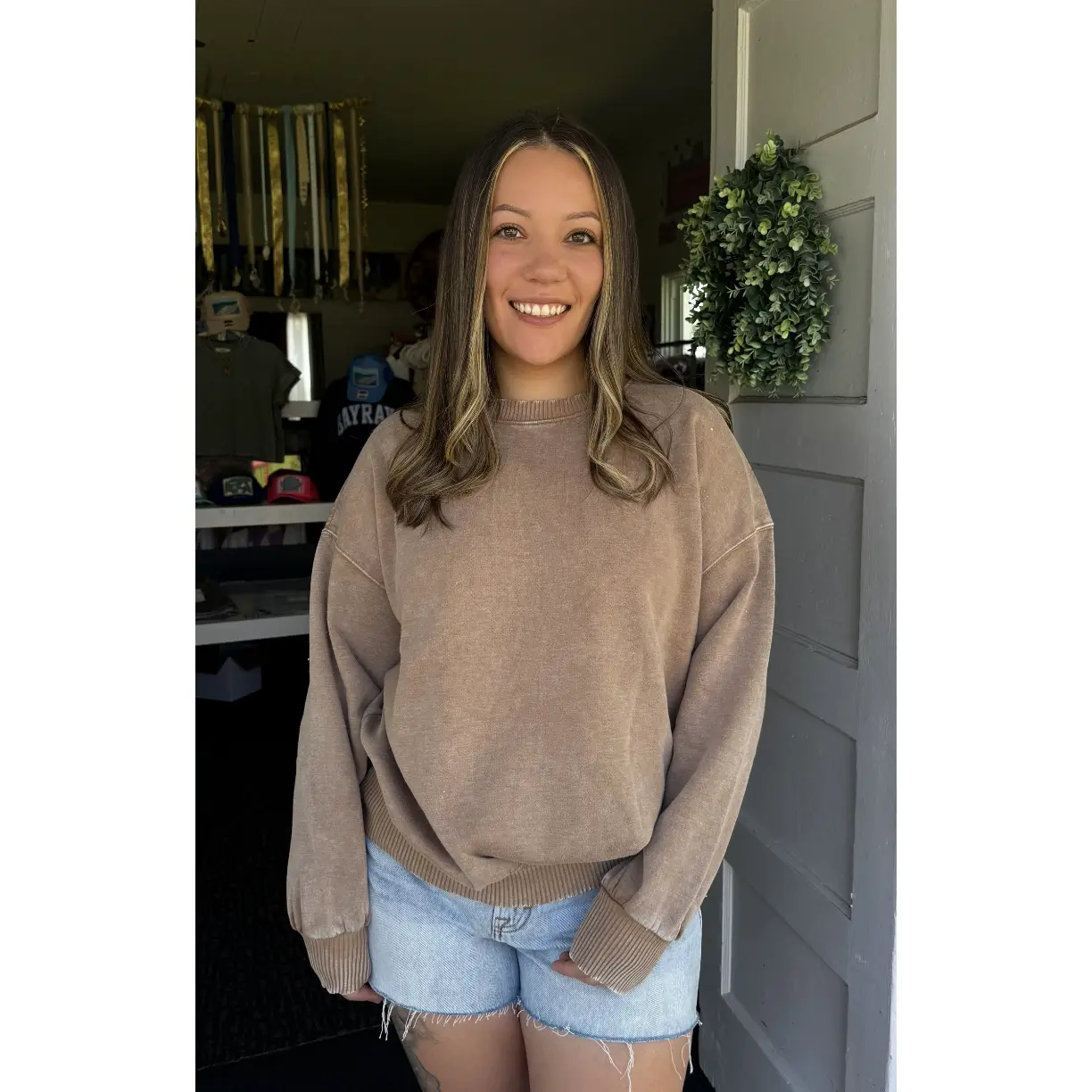 EVERYDAY CREWNECK IN MOCHA