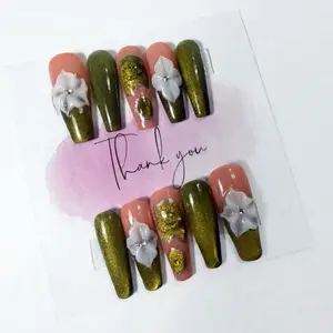 Press On Nails Green Cat Eye Effect with Glitter and Floral Design for a Stylish Look - Perfect for Any Occasion