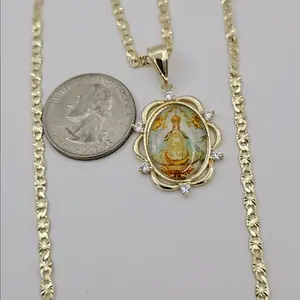 Nuestra Señora De San Juan De  Los Lagos cadena de oro laminado Gold-plated necklace