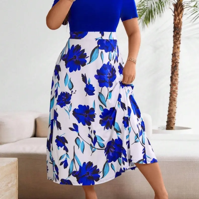 Plus Size Elegant Short Sleeve A-Line Dress, Spring Summer Women's Boho Fashion Ditsy Floral Print Round Neck Stretch Dress, Fitted Style, Casual Wear