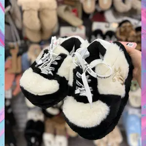 Juicy Couture Slippers size Medium 6.5-7.5