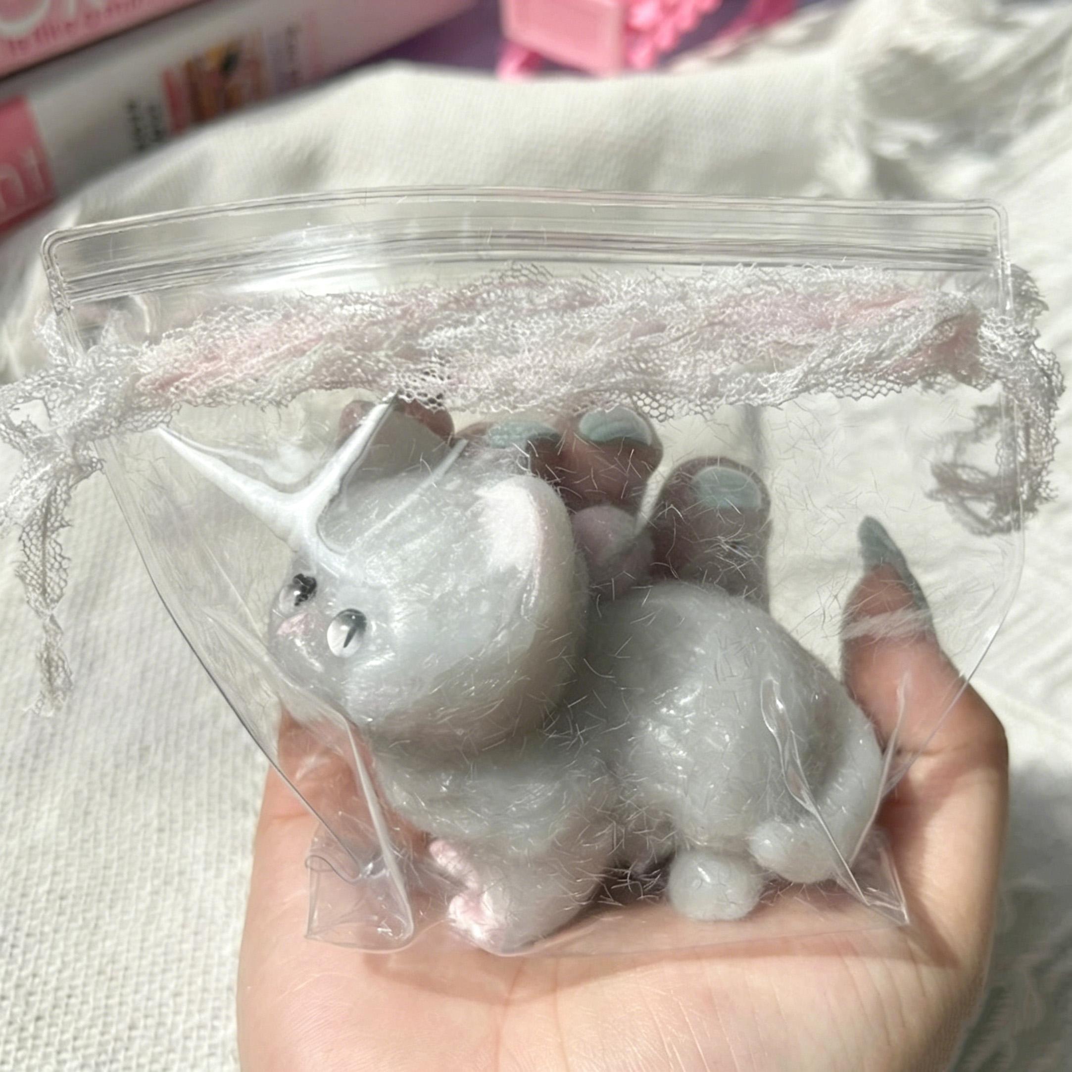 3D Taba Squishy Cat Toy Soft PVC Slow Rising Squishy Stress Relief Toy Kawaii Cute Cat Squeeze Fidget Toy Anxiety Relief Sensory Toy Viral Trending Desk Decor Gift For Kids Adults Teens Home Office School