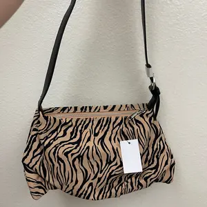 Zebra Shoulder Bag (Brown/Black)