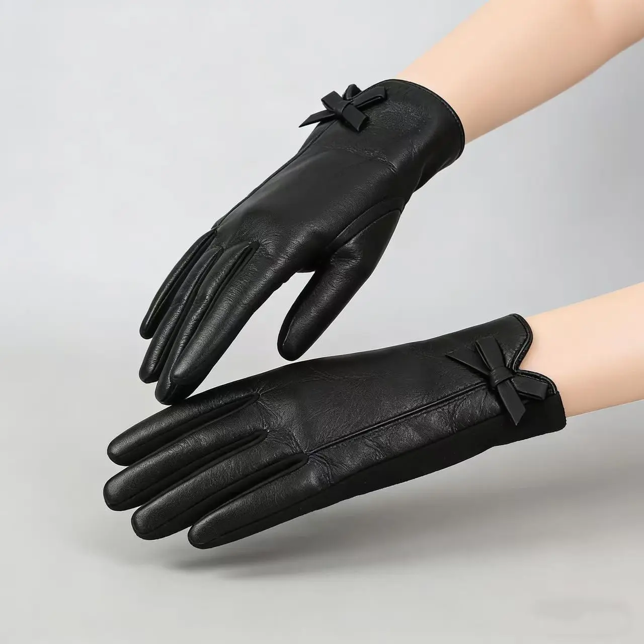 Women's PU Leather Keep Warm Gloves - Wool Lining, Bow Design, Touchscreen Compatible, Non-Slip, for Casual Outdoor Use (Includes Half-Finger & Fingerless Options), Fingerless Gloves