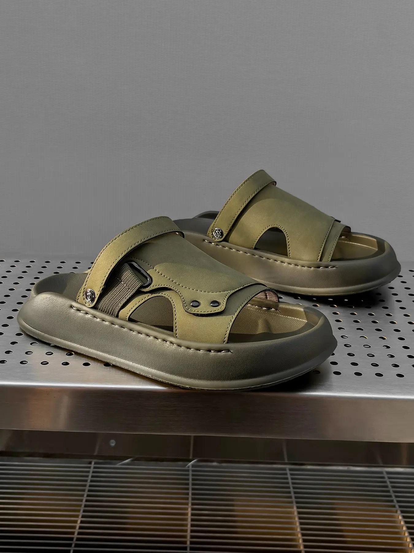Fashion Men's Classic Birkenstock Sandals, Versatile Indoor Outdoor Slippers, Soft High-Quality Casual Footwear for All Seasons