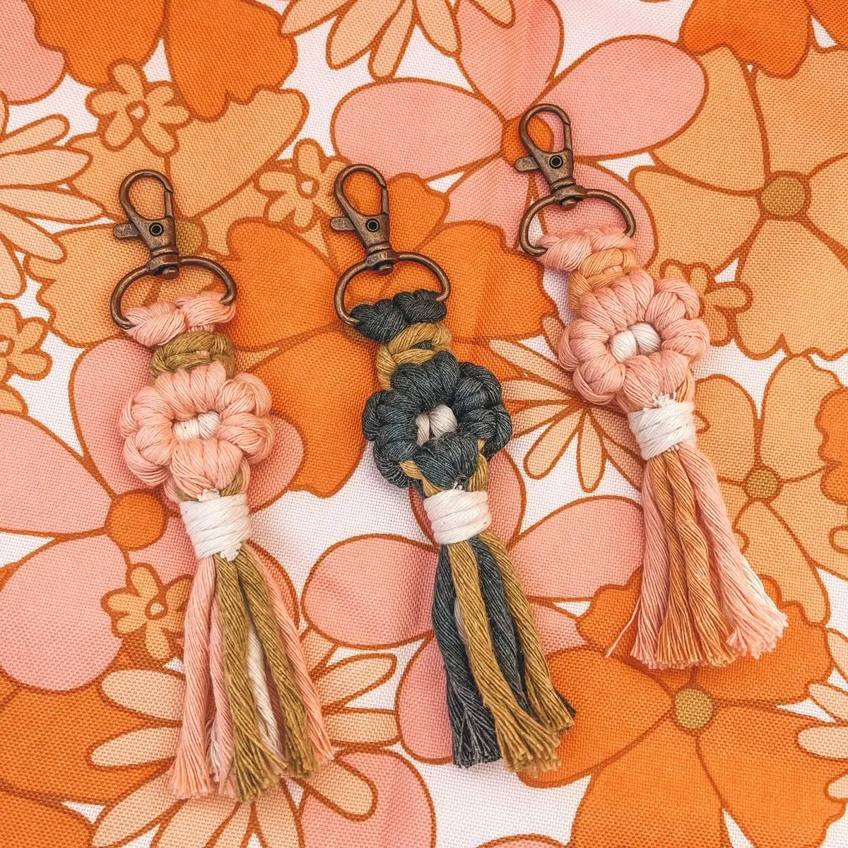 Mini Daisy Keychain Mini Daisy Keychain