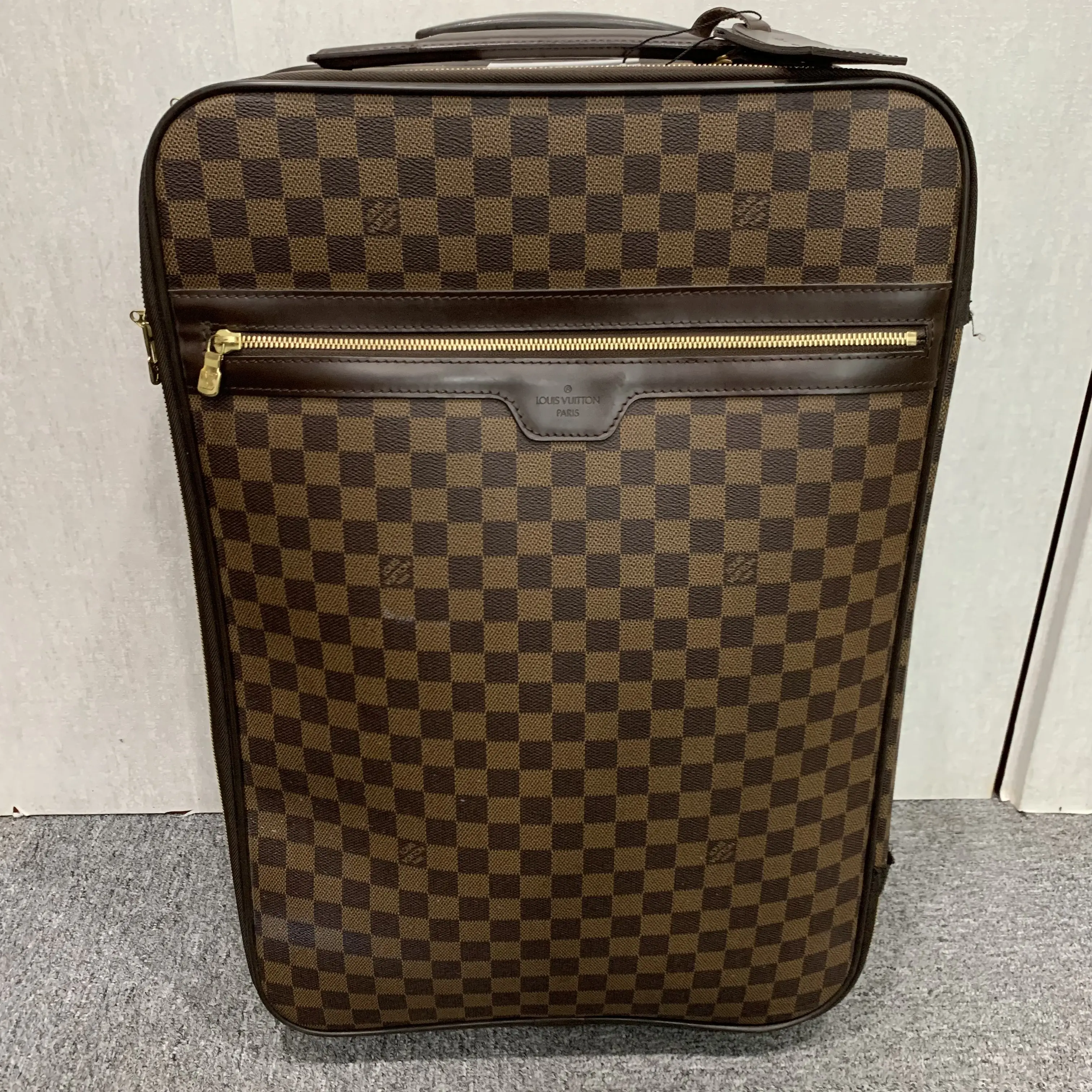 Pre-owned Louis Vuitton Damier Ebene Canvas Rolling Cabin Suitcase Vachetta Leather Trim, Gold Metal Hardware, Zip, Large Storage Capacity, Horizontal Front Exterior Zipper Pocket (TKB00000067)