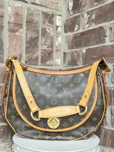 Pre-owned Louis Vuitton Canvas Shoulder Bags Tulum Handbag Monogram GM Brown 68482