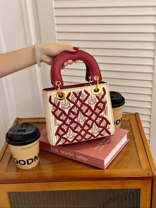 Autumn Winter New Embroidered Luxurious Small Square Bag, Elegant Square Handbags, Fashion Versatile Handbag Crossbody Bag, Perfect for Daily Shopping Parties