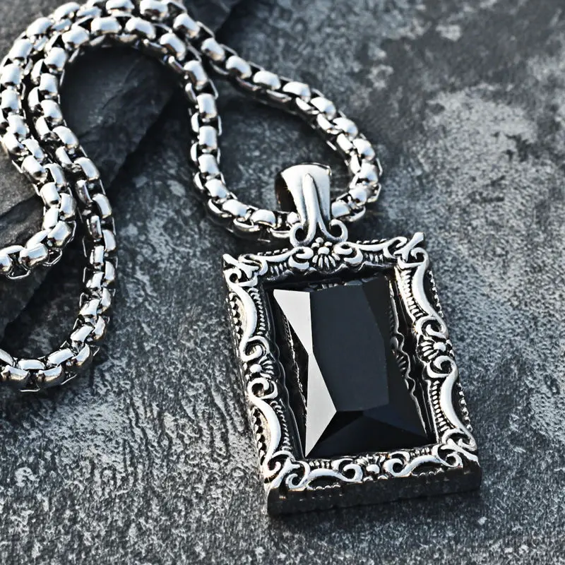 Fashionable Retro Carved Black Gemstone Hip-Hop Trendy Men's Titanium Steel Necklace