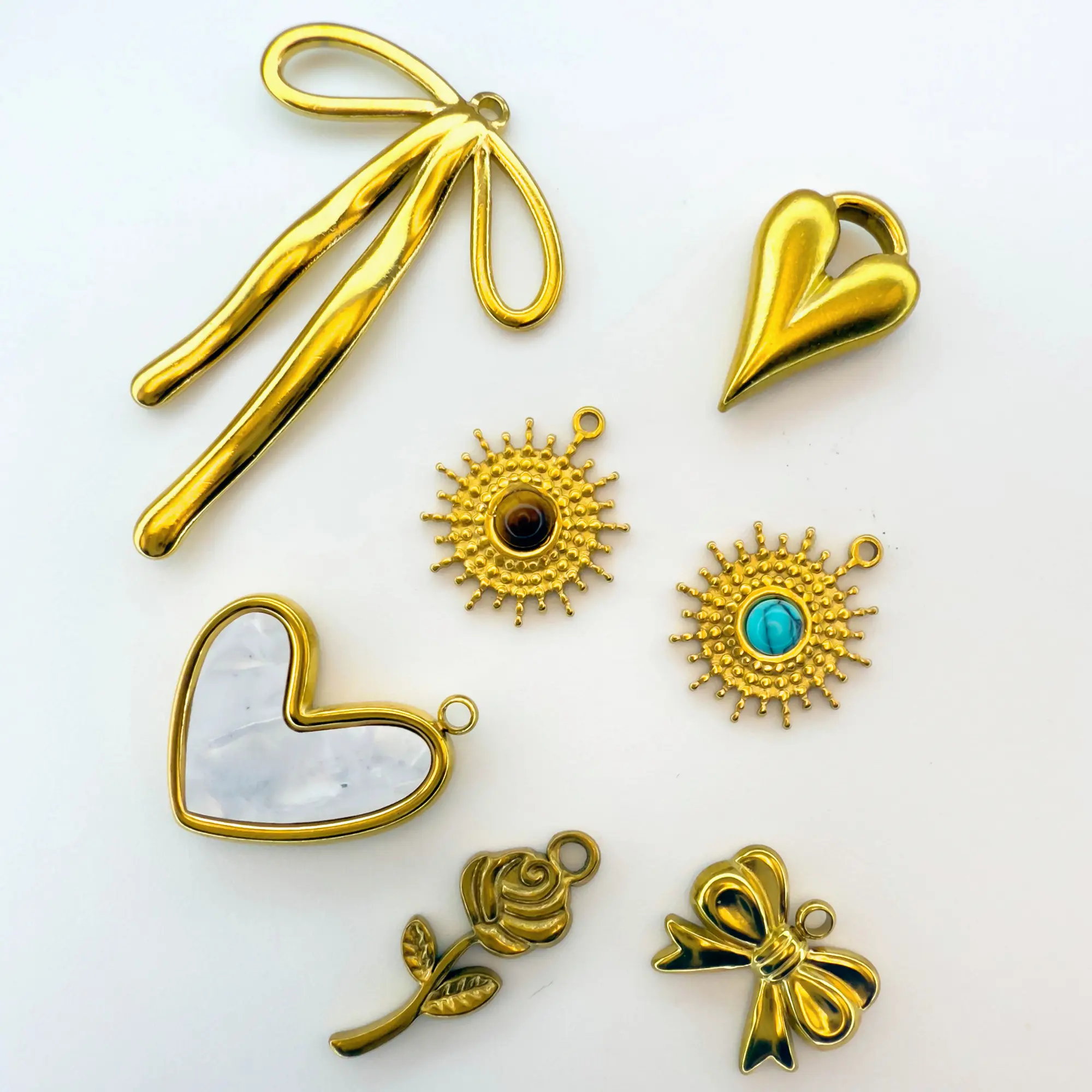 Personalized Stainless Steel 3D Sun Heart Pendant - Vintage Retro Engravable Charm for DIY Necklaces, Jewelry Findings, Wholesale Bulk