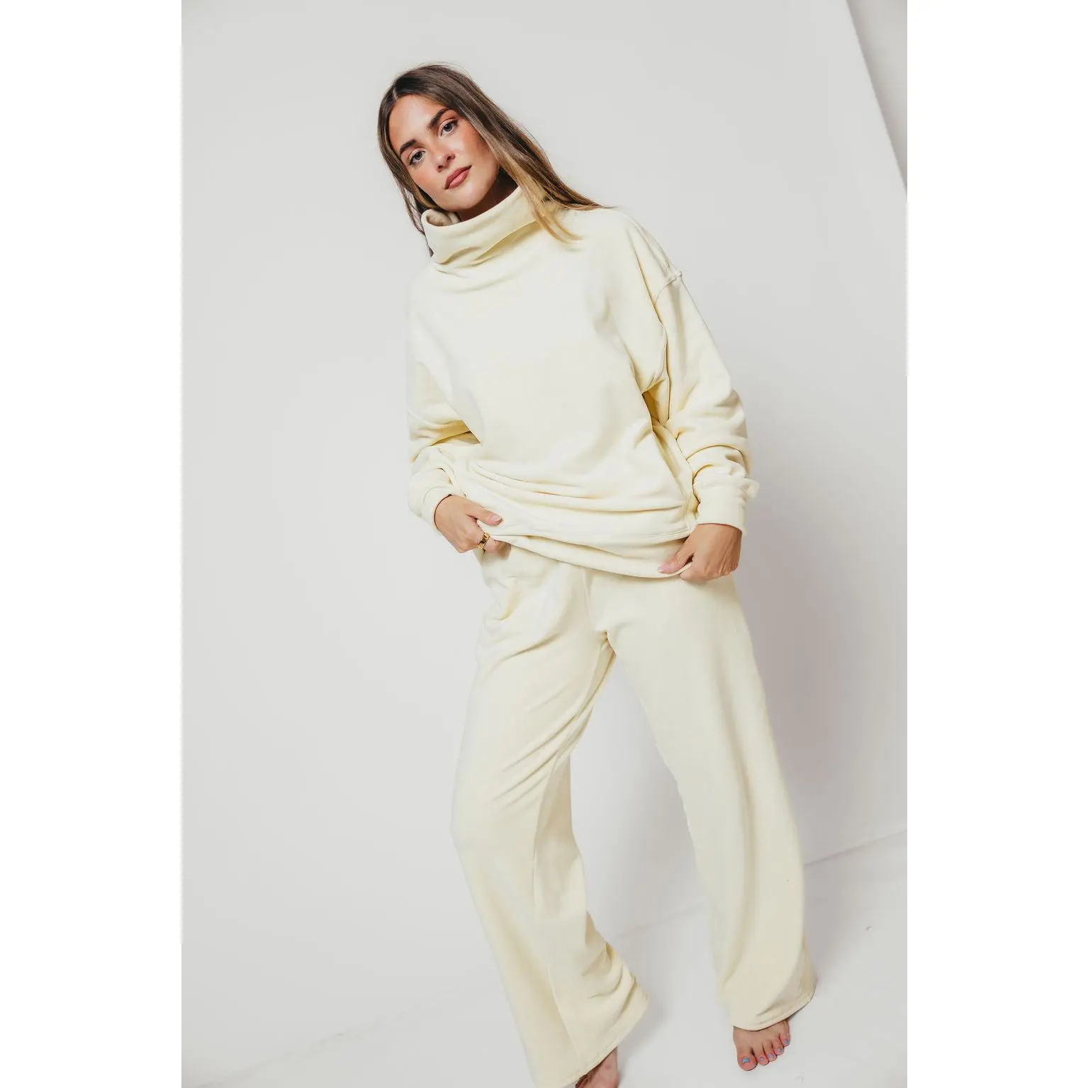 Slope Set (Fleece) in Butter Yellow