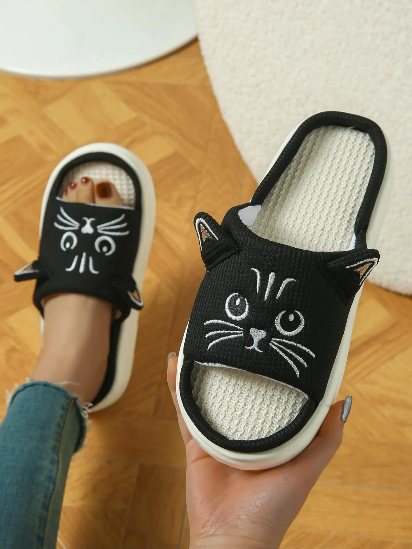 Women's Cute Cat Design Lightweight Breathable Slides, Casual Comfortable Breathable Non-slip Home House Slippers for Indoor Outdoor Wear, Female All-match Round Toe Slippers for Daily Wear, Walking Shoes