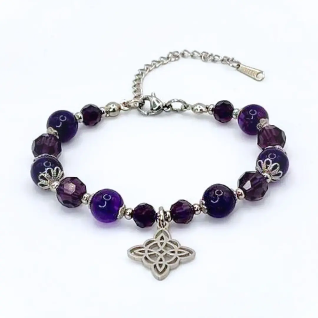 FIMENESS NATURAL CRYSTAL SMOOTH ROUND FINISH BEADS COMBINED WITH FACETED GLASS BEADS, BEADED DESIGN WITH STAINLESS STEEL WITCH KNOT CHARM, SPACERS, LOBSTER CLASP AND 2 INCH EXTENDER CHAIN, HANDMADE NON TARNISH CRYSTAL JEWELRY