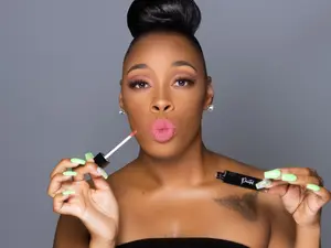 Icy Lip Color ( Long-lasting, Matte, High Pigmentation)