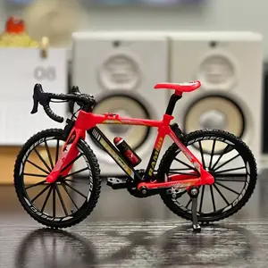 1:8 Realistic Bicycle Replica Model, Zinc Alloy Buildable and Detachable Display Piece, Adult Office Desk Toy, Desktop Figurine, Mini Bike Collectible, Study Home Display Decoration Gift, Figurines For Adults, Non Electric Design