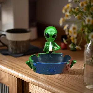 Creative Mars Man Ashtray, Alien Spaceman Sand Set, Living Room Home Hotel Decoration Ornament, Collectible Room Decor, Collectible Figurines, Cross-Border