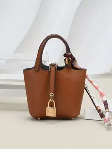 Cute Mini Bag Charm for Earphones, Leather Bucket Keychain Pendant, Creative Design Car Accessory with Premium Look, Purse Accessories, Purse Charms for Handbags